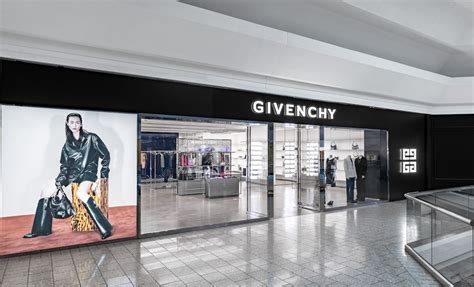 Givenchy opens standalone store inside The Mall at Short Hills.